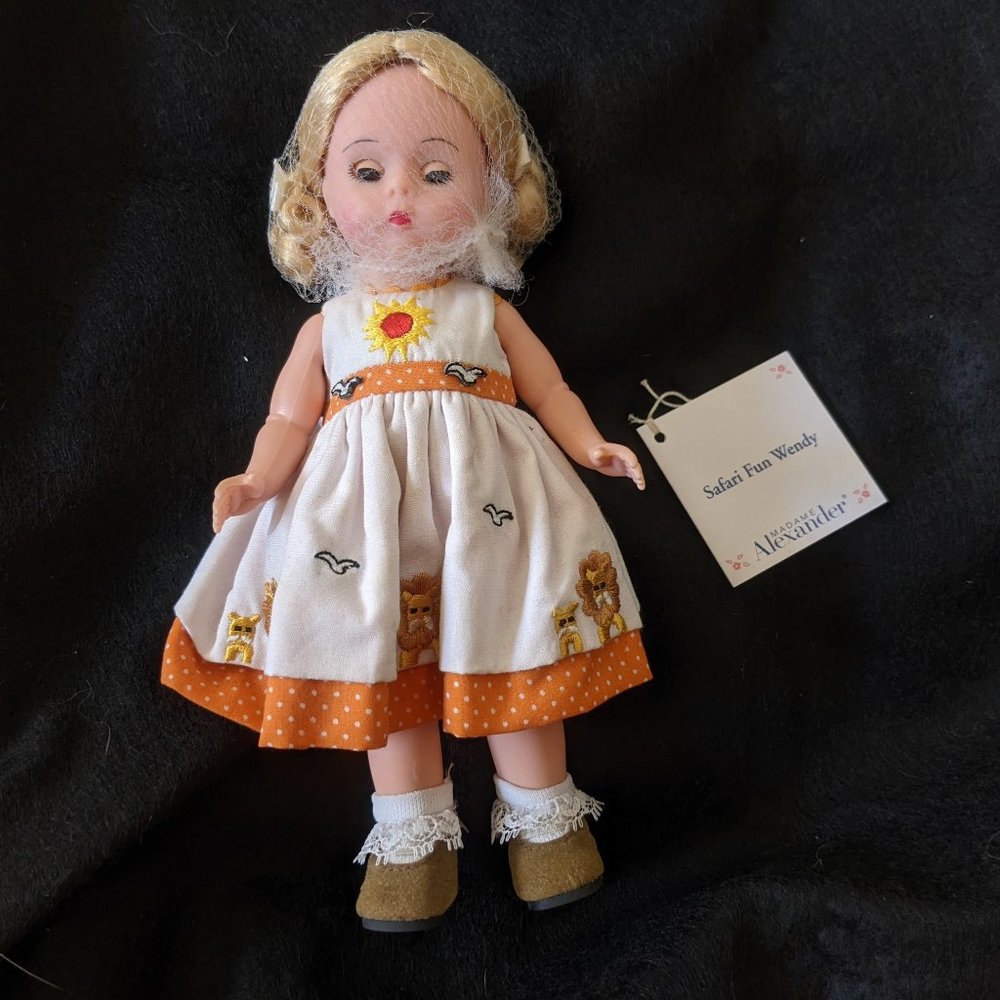 Madame Alexander 1999 "Safari Fun Wendy" doll
